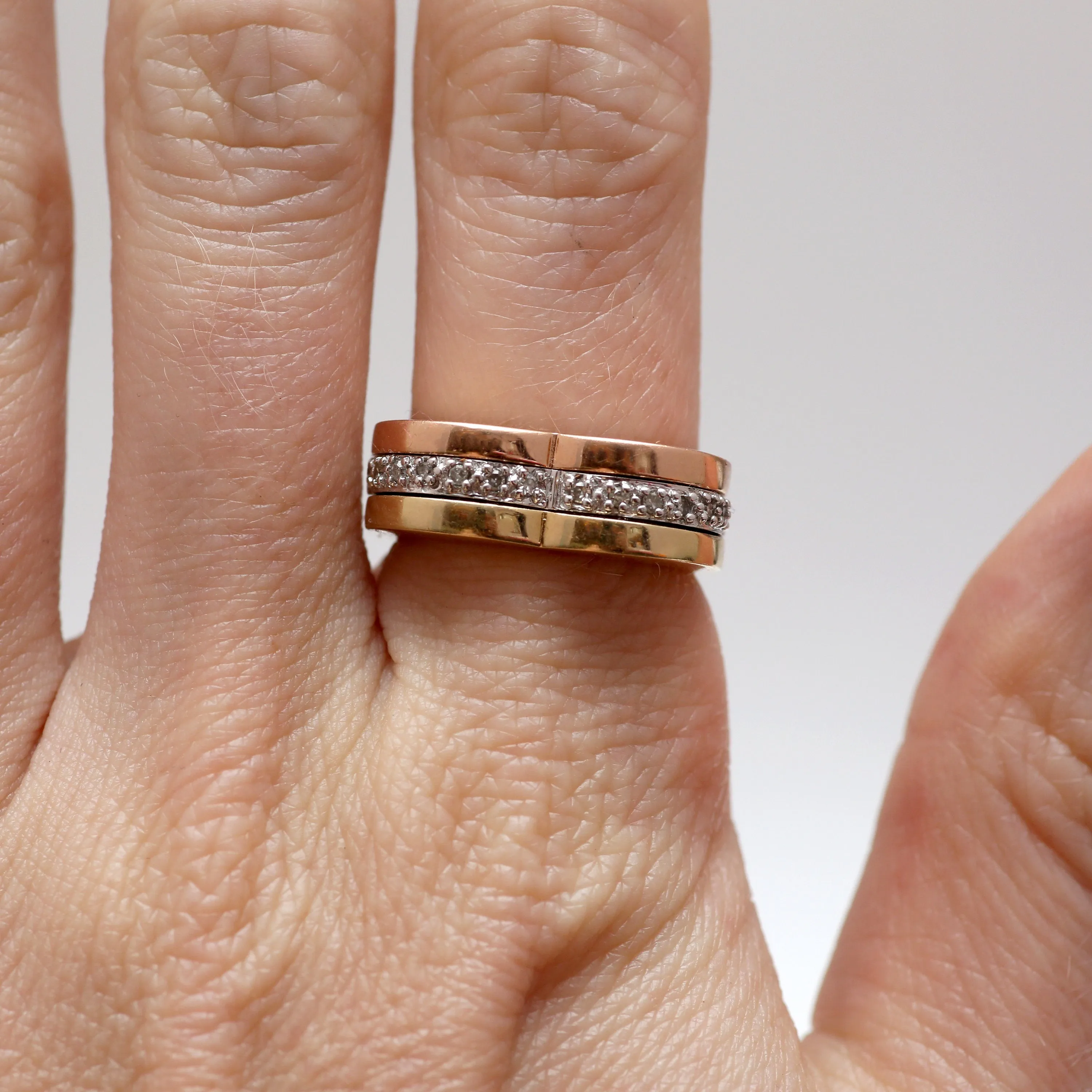 18k Tri-Color Hinged Heart Ring