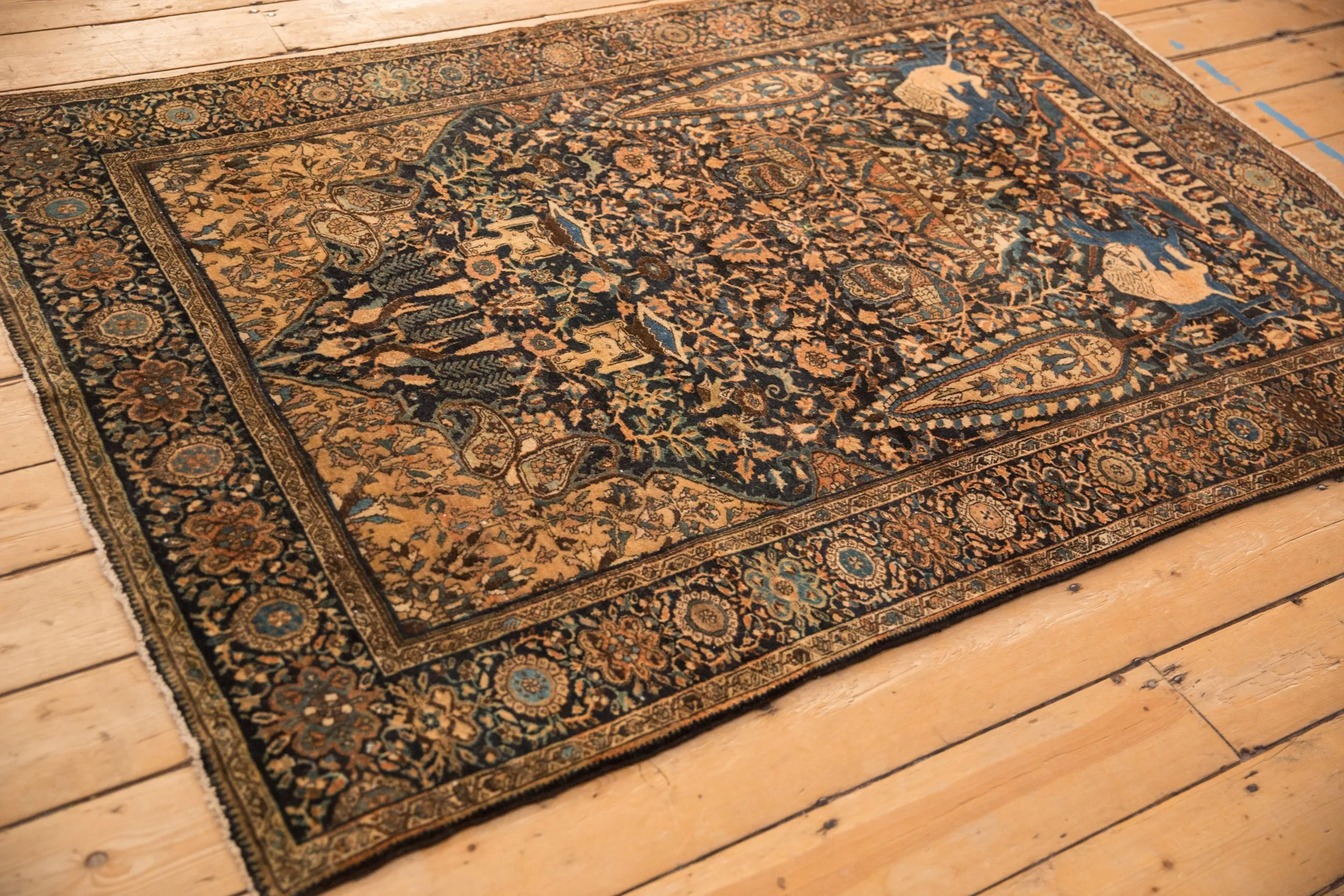4x6 Antique Pictorial Farahan Sarouk Rug