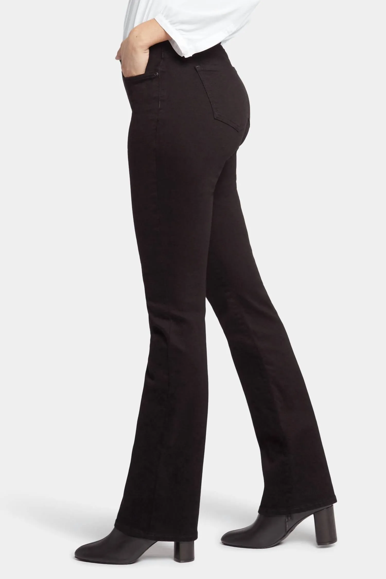 Barbara Bootcut Jean In Black