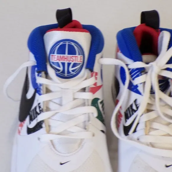 BRAND NEW NIKE TEAM HUSTLE D9 YOUTH MULTIPLE COLORED SNEAKERS