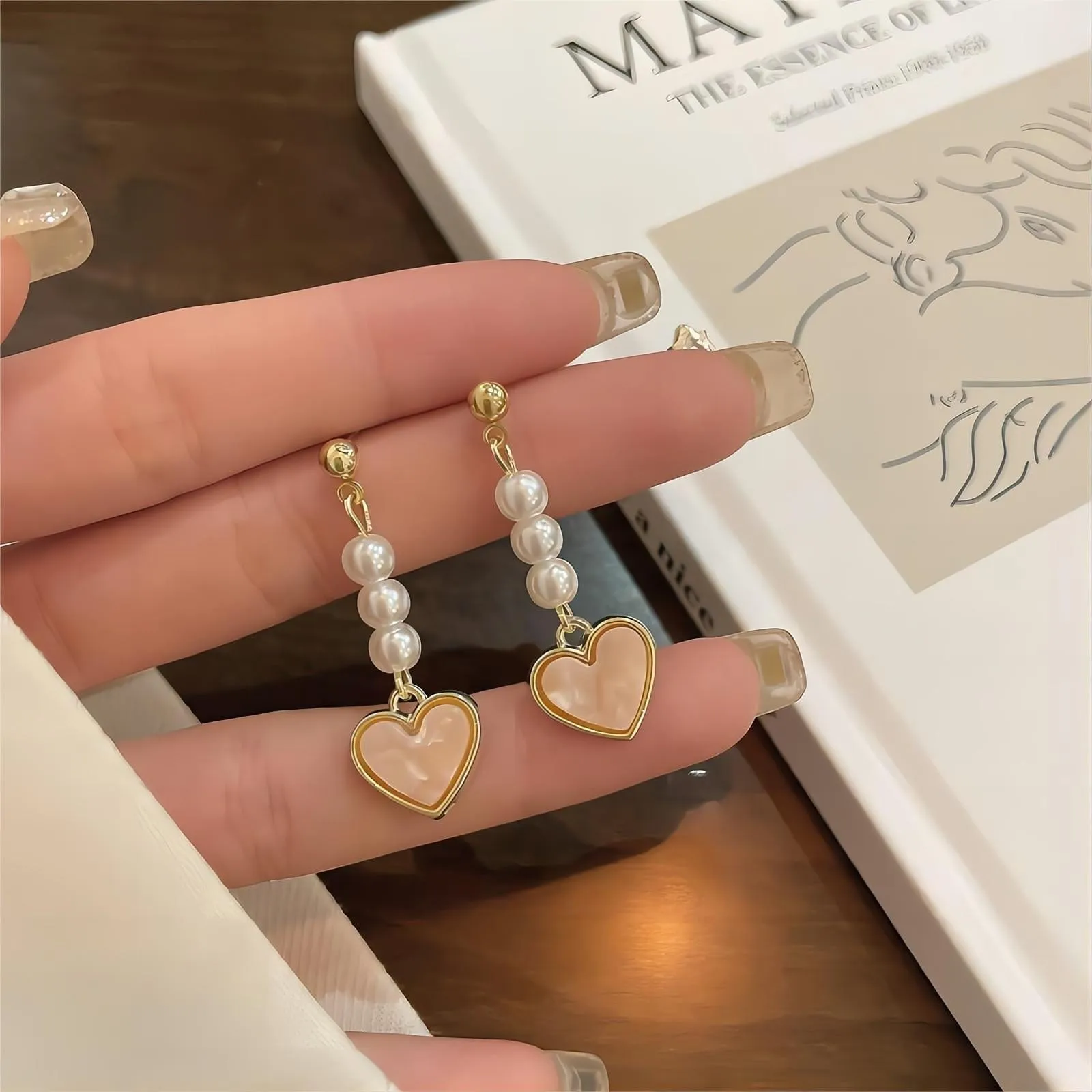 Chic Pearl Heart Dangle Earrings