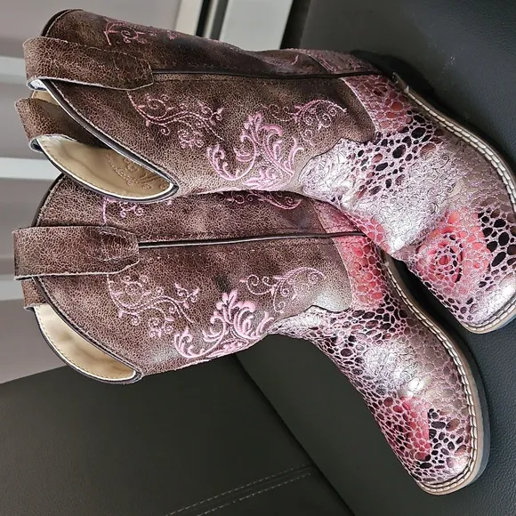 Chic Western Glitter Rose Country Boots-Sz 12 Kids. LIKE NEW