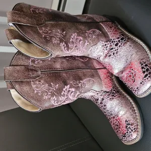 Chic Western Glitter Rose Country Boots-Sz 12 Kids. LIKE NEW