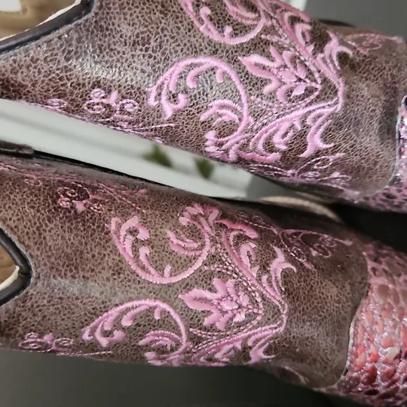 Chic Western Glitter Rose Country Boots-Sz 12 Kids. LIKE NEW