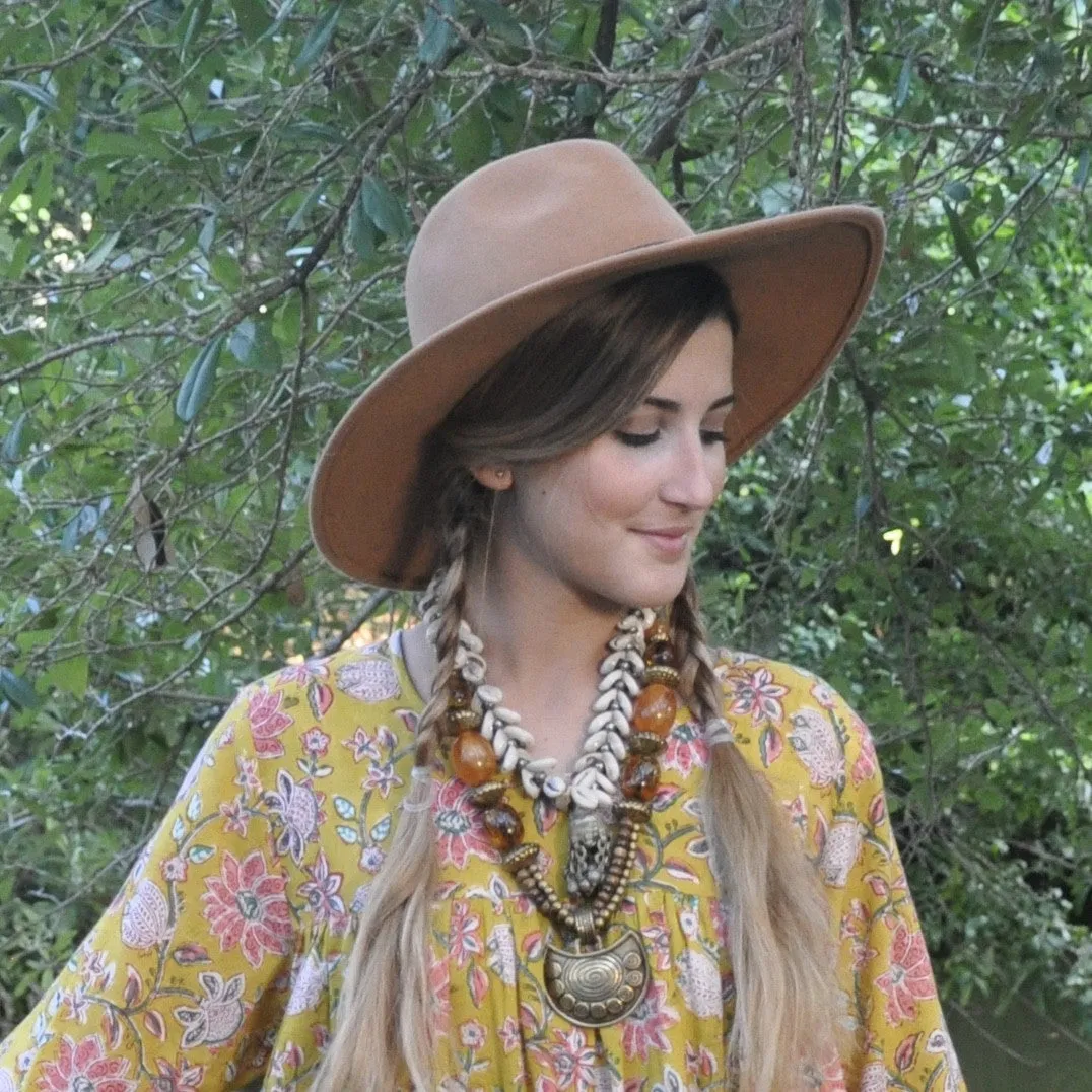 COWRI GIPSY Necklace SMALL