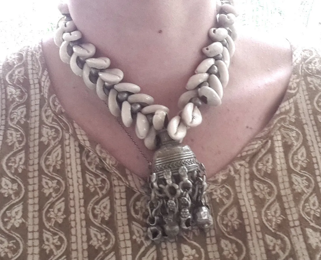 COWRI GIPSY Necklace SMALL