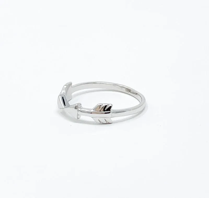Double Arrows Ring