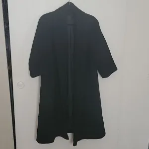 Elegant Black Women's 60s Vintage Coat