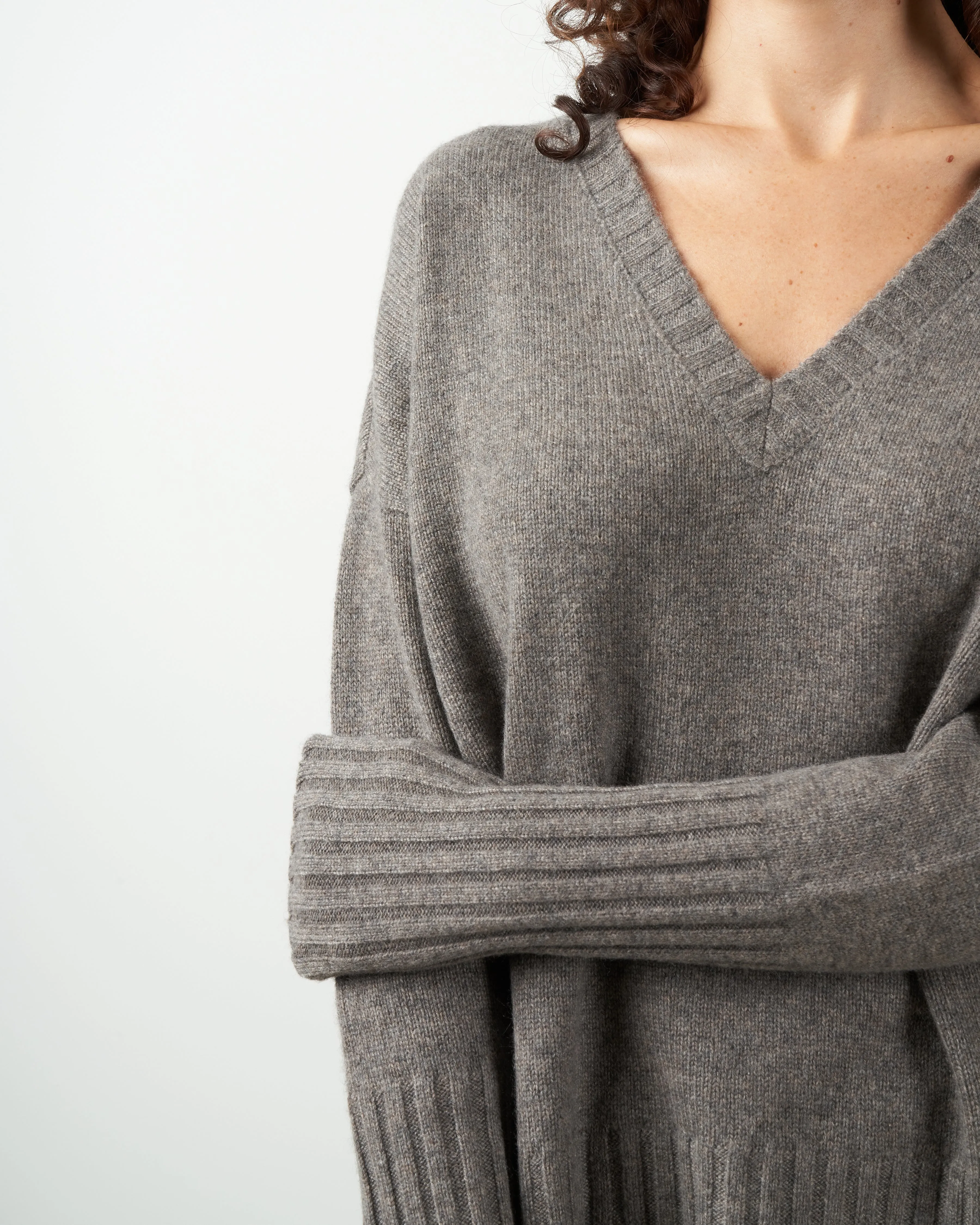 ella v-neck cashmere sweater - otter