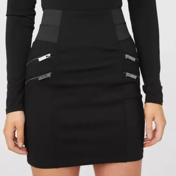 Guess Daisy Knit Stretch Skirt Size LBlack Zipper Detail SkirtWORN ONE TIME