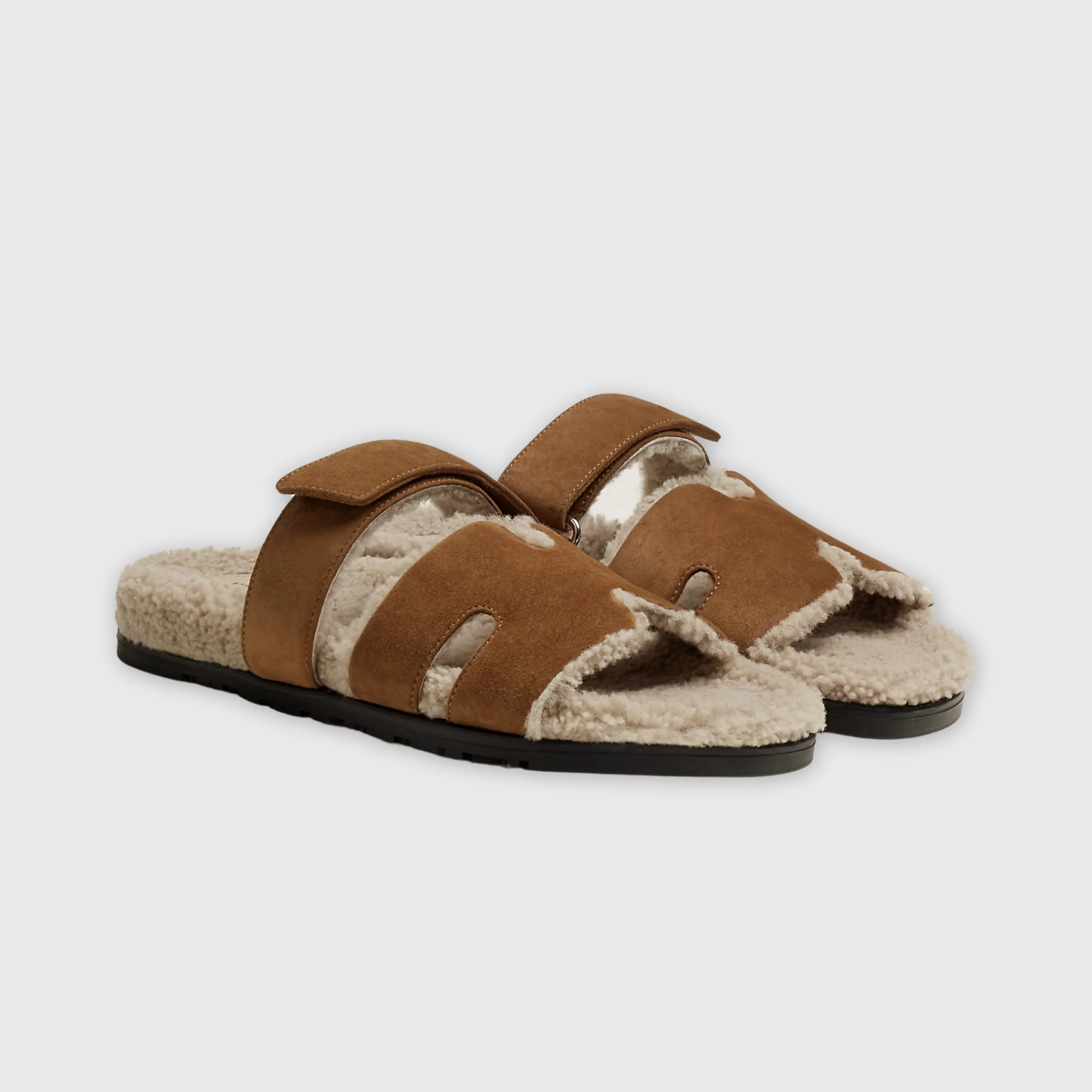 Hermès Chypre Sandals Suede, Shearling Brun Fume/Ecru