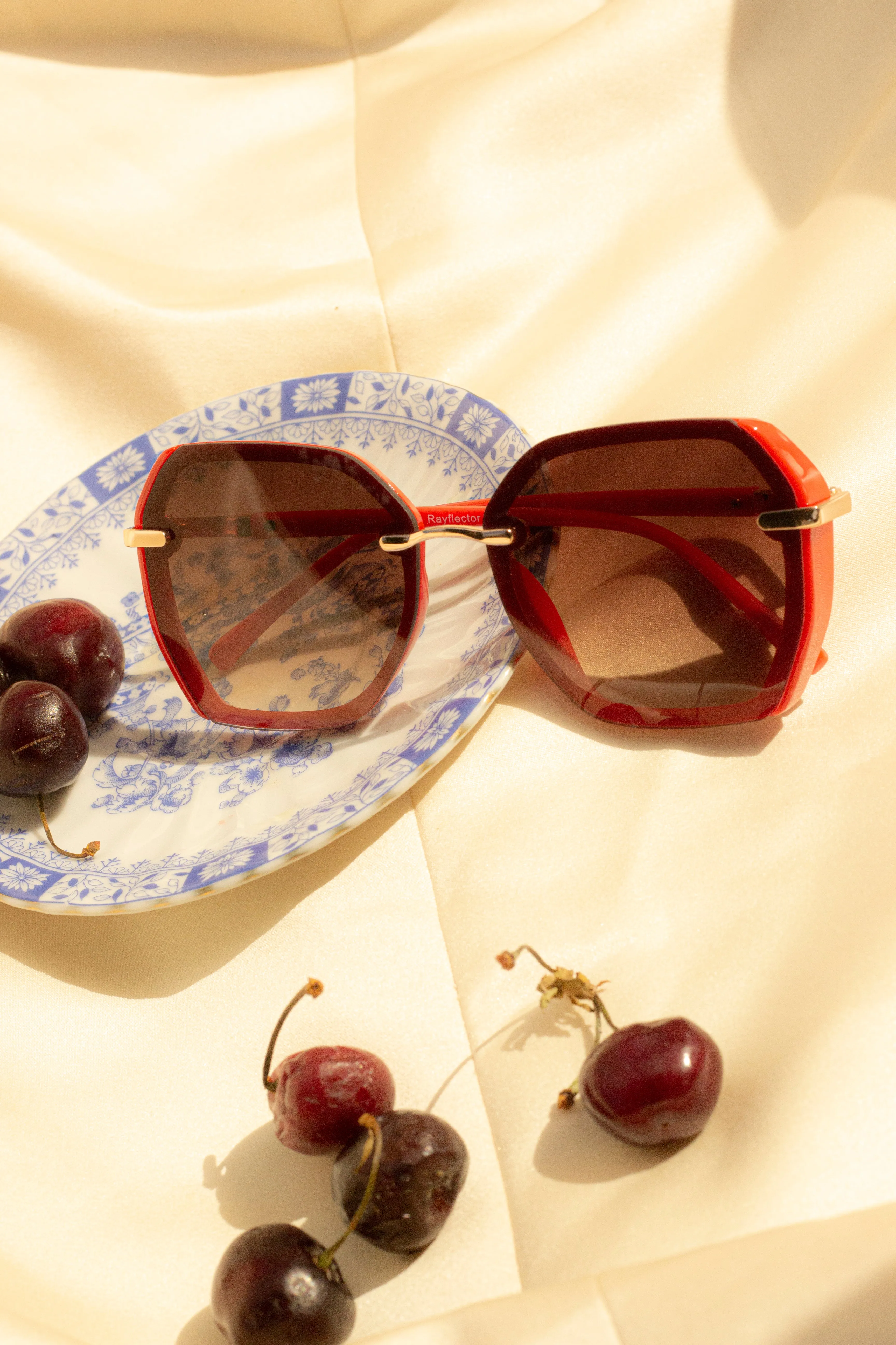 Hexagonal Front Lens Sunglasses