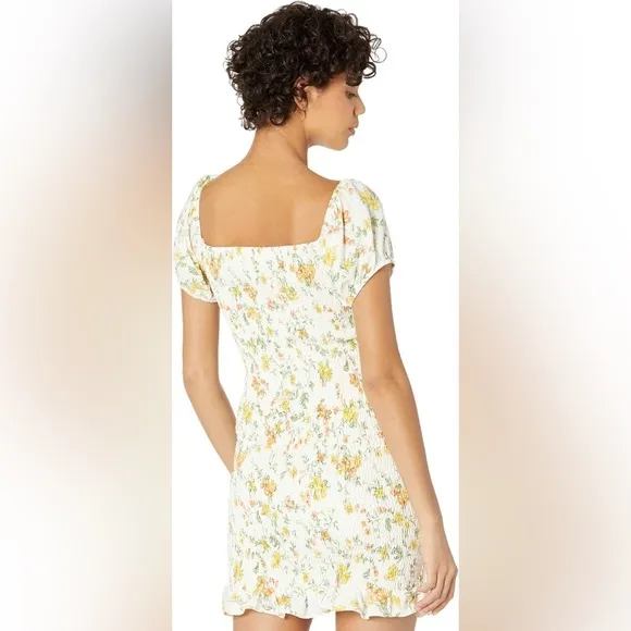 Lost   Wander Big Escape Floral Minidress Smocked Short Puff Sleeve
