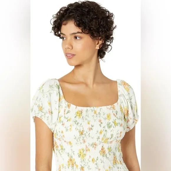 Lost   Wander Big Escape Floral Minidress Smocked Short Puff Sleeve