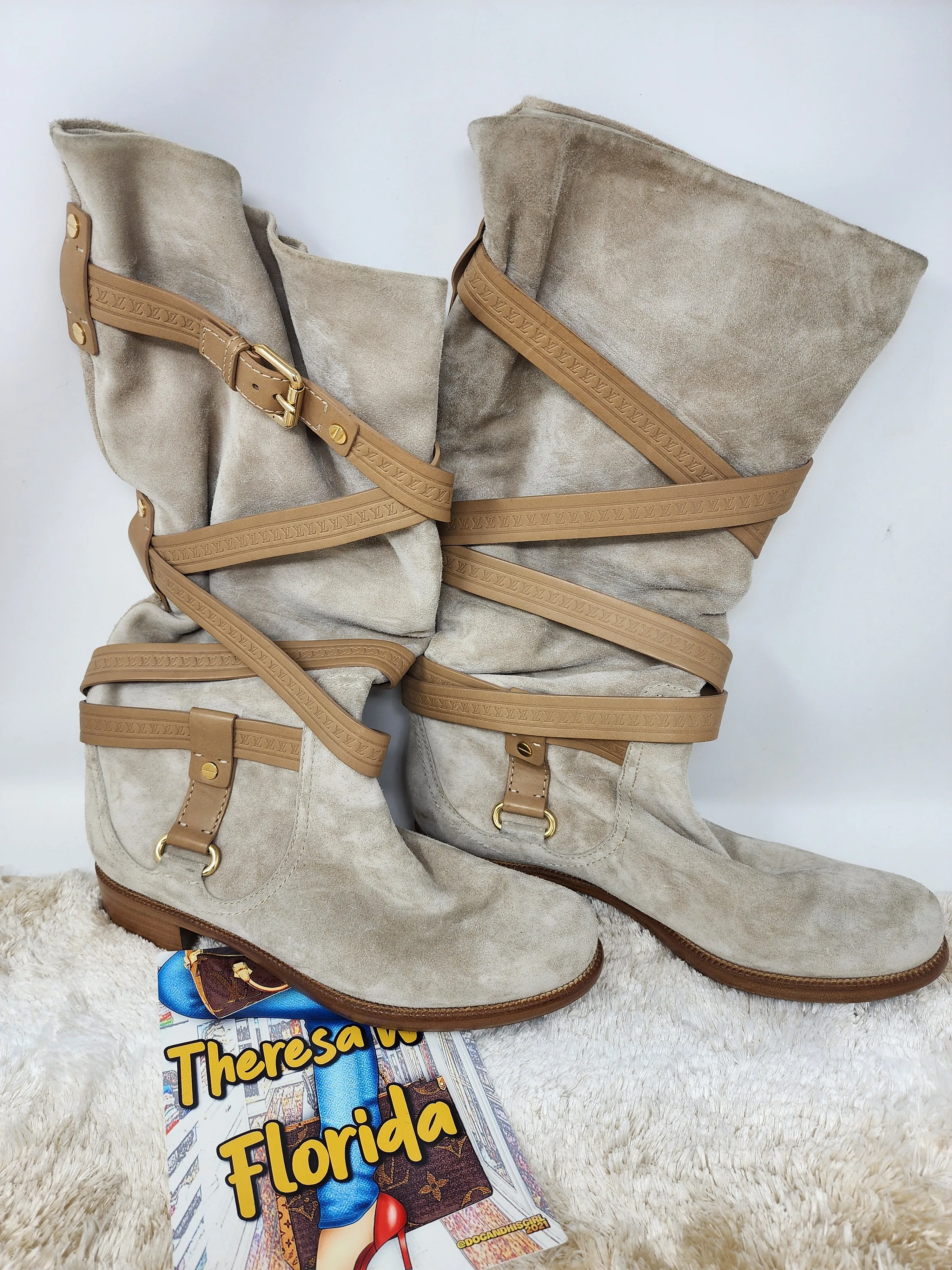 LOUIS VUITTON BEIGE SUEDE CRISS CROSS BUCKLE BOOTS - 39