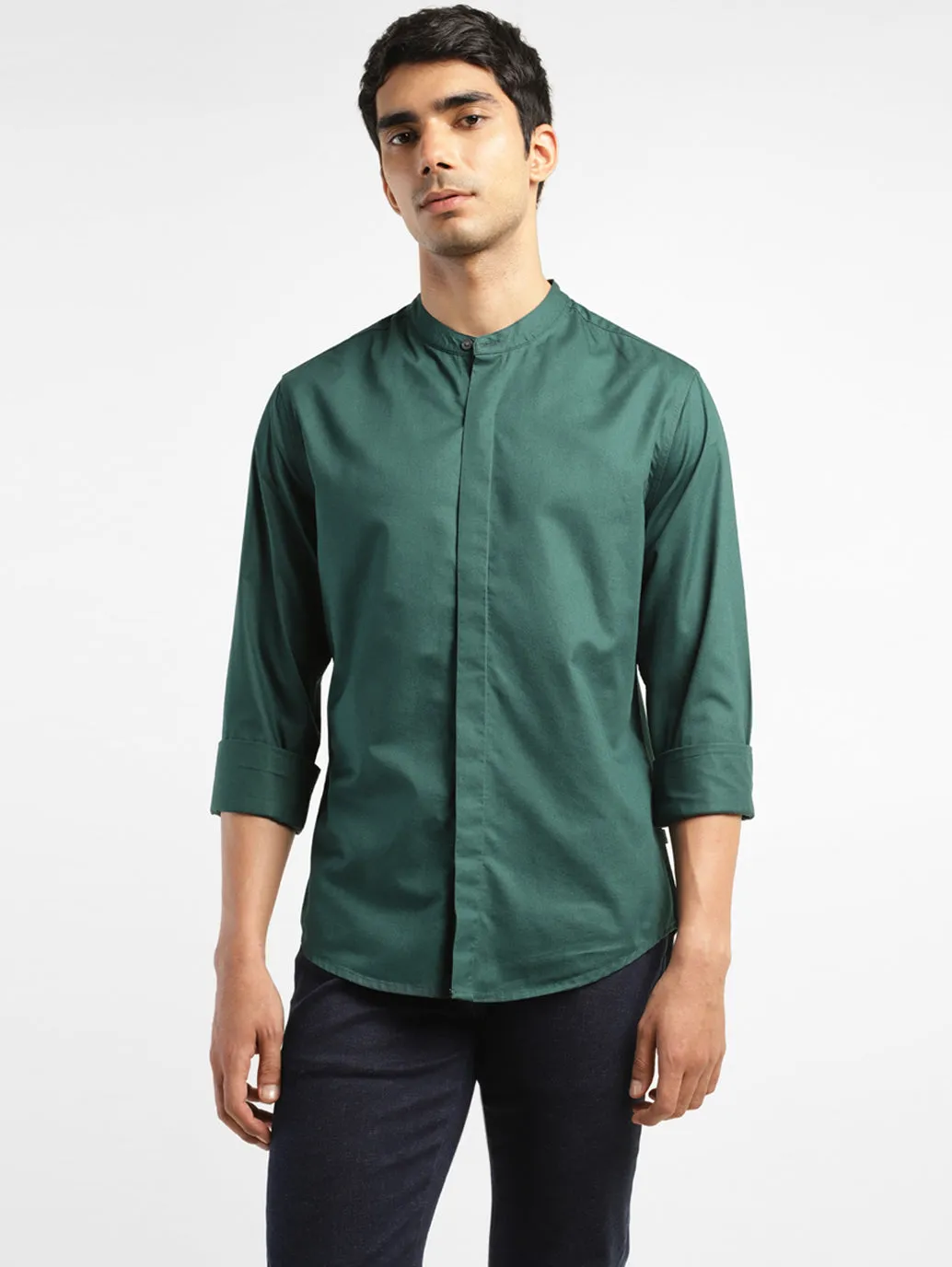 Men's Solid Slim Fit Shirt