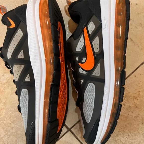 NEW Nike Air Max DNA Shoe size 6.5Y Big Kid