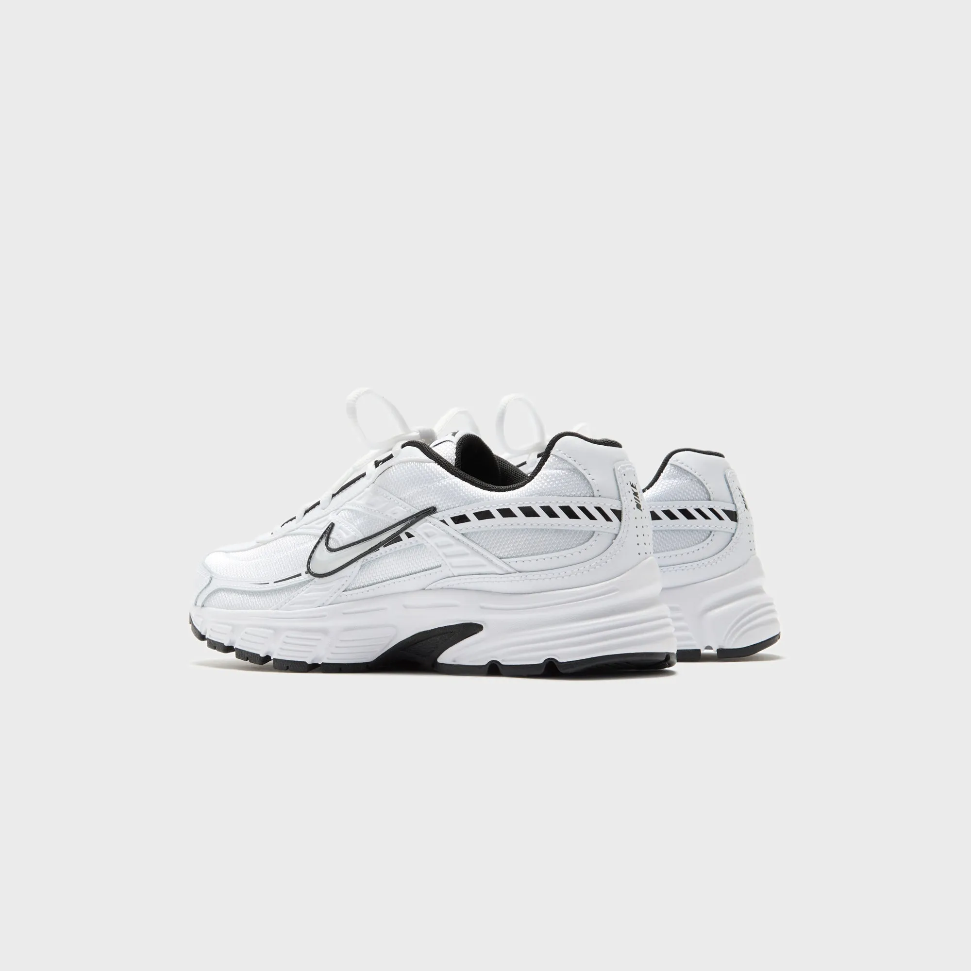 Nike WMNS Initiator Cn - White / Black / Metallic Silver