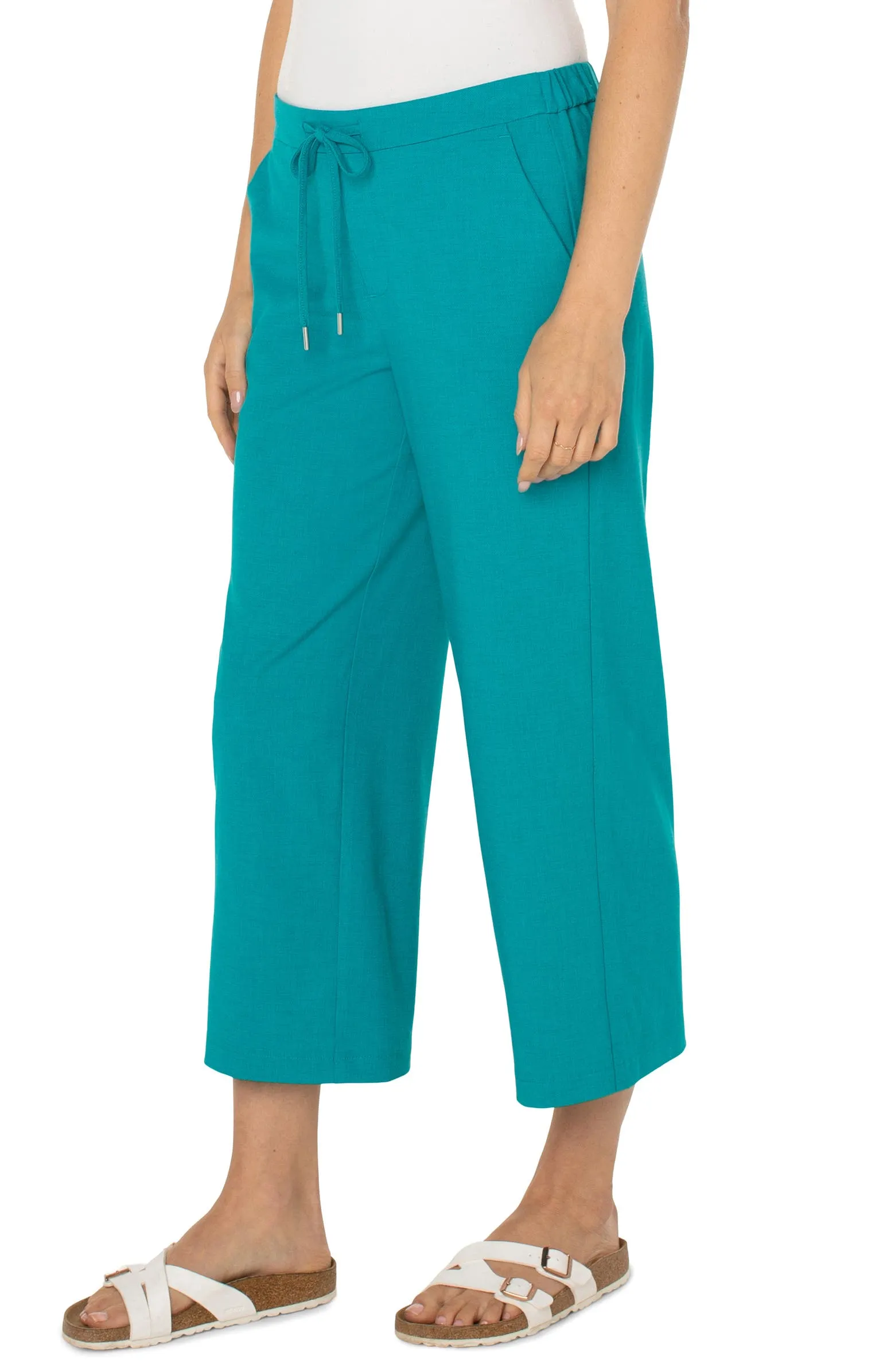 Pull-On Wide Leg Crop Pants