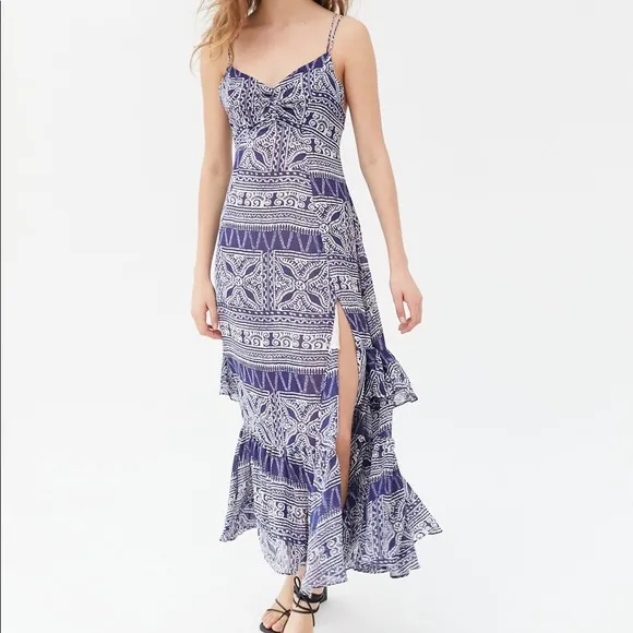 URBAN OUTFITTERS Chiffon Midi Dress